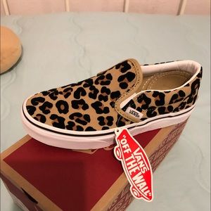 Girls leopard slip on Vans